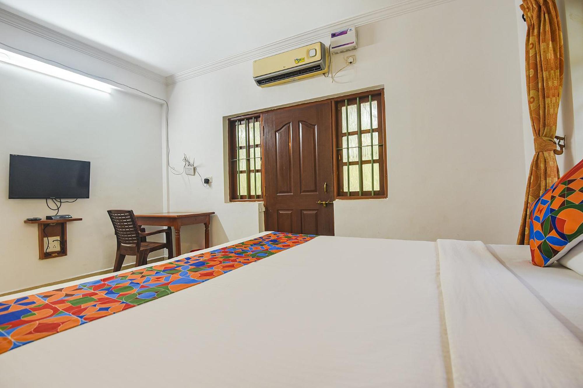 Fabexpress Stargaze Beach Anjuna Exterior photo
