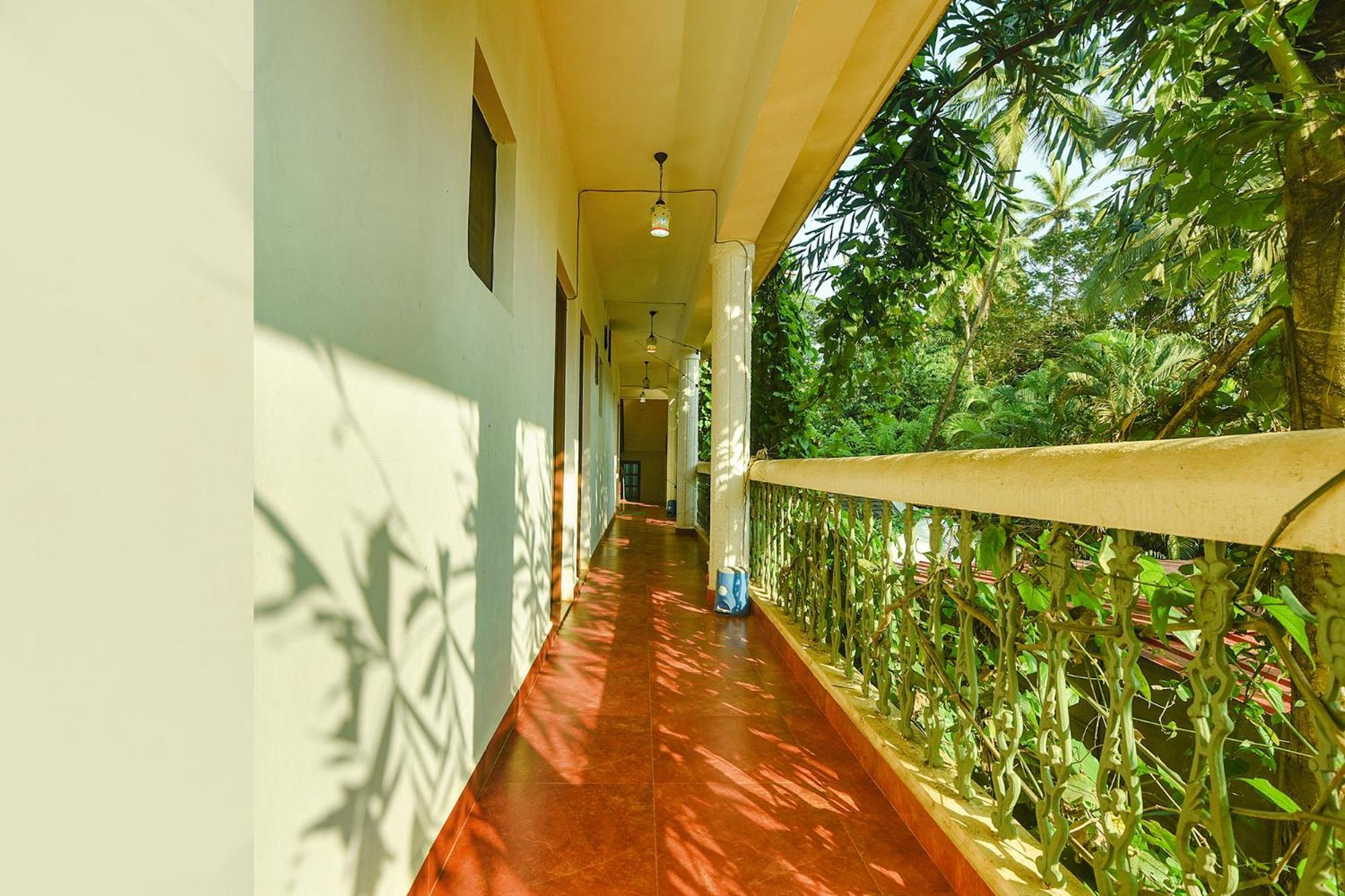 Fabexpress Stargaze Beach Anjuna Exterior photo